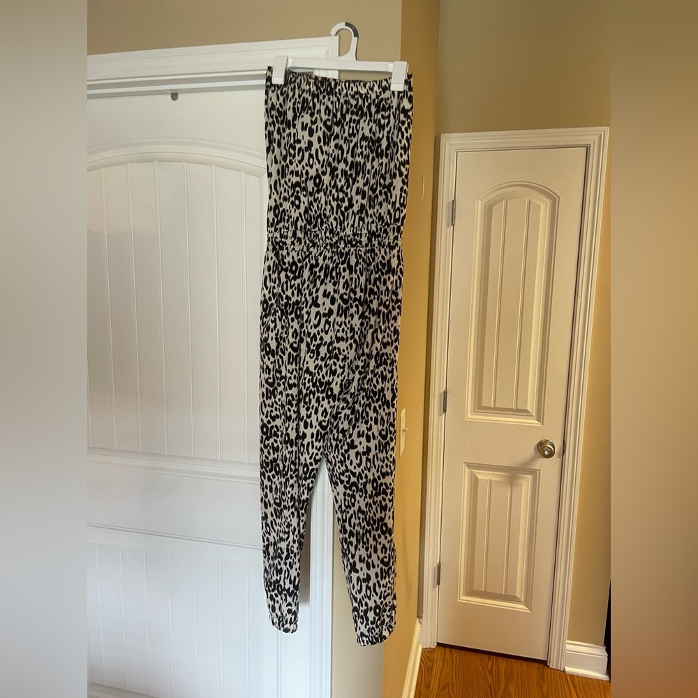 Strapless jumpsuit from Pink Lily. Medium. Great condition.